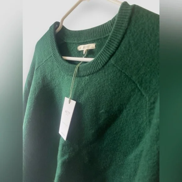 American Eagle AE77 Women’s 100% Wool Sweater Size Medium Relaxed Fit Green NWT - Picture 6 of 7